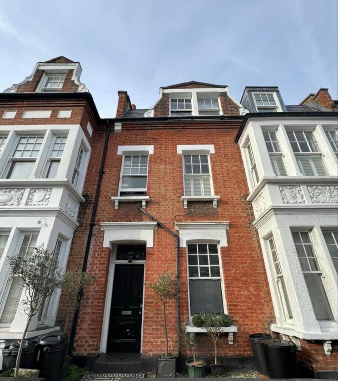 Fulham Tranquil 2Bd King Bed Home With Parking & Gdn Лондон Екстер'єр фото