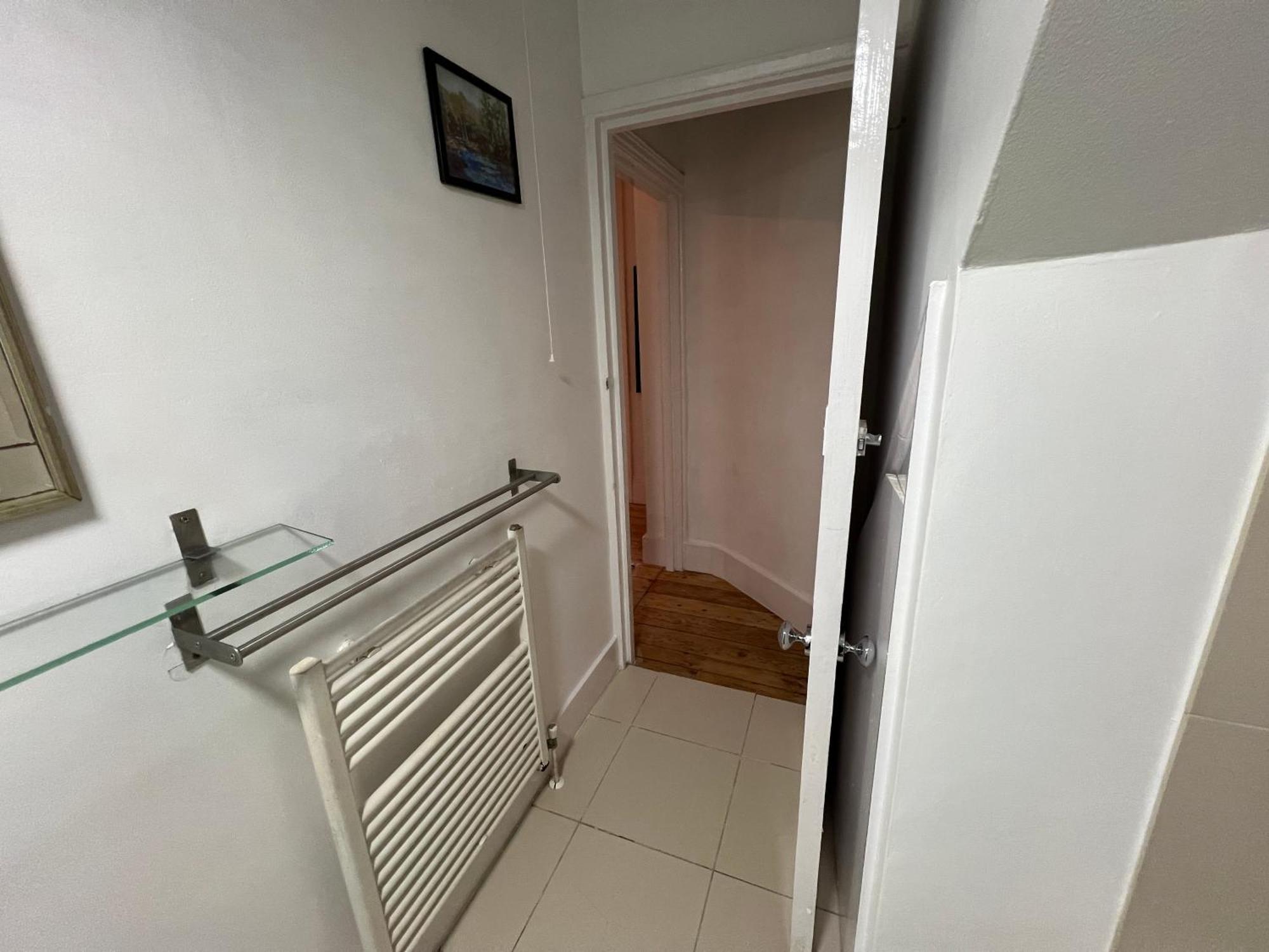 Fulham Tranquil 2Bd King Bed Home With Parking & Gdn Лондон Екстер'єр фото